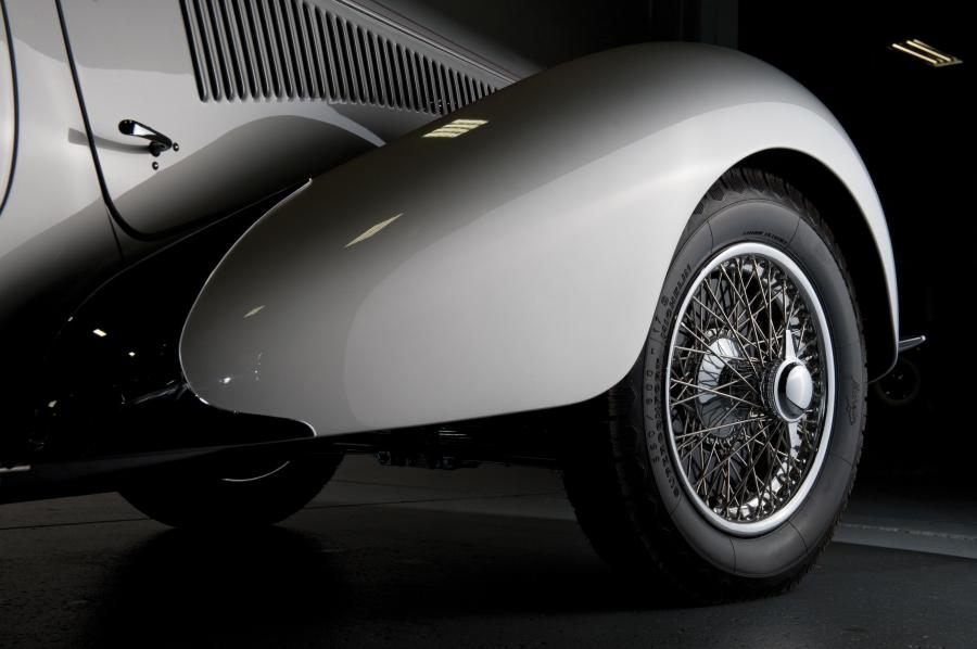 Детали экстерьера Delahaye 135 MS Sport Roadster par DeVillar 1938 года  (фото 47 из 57)